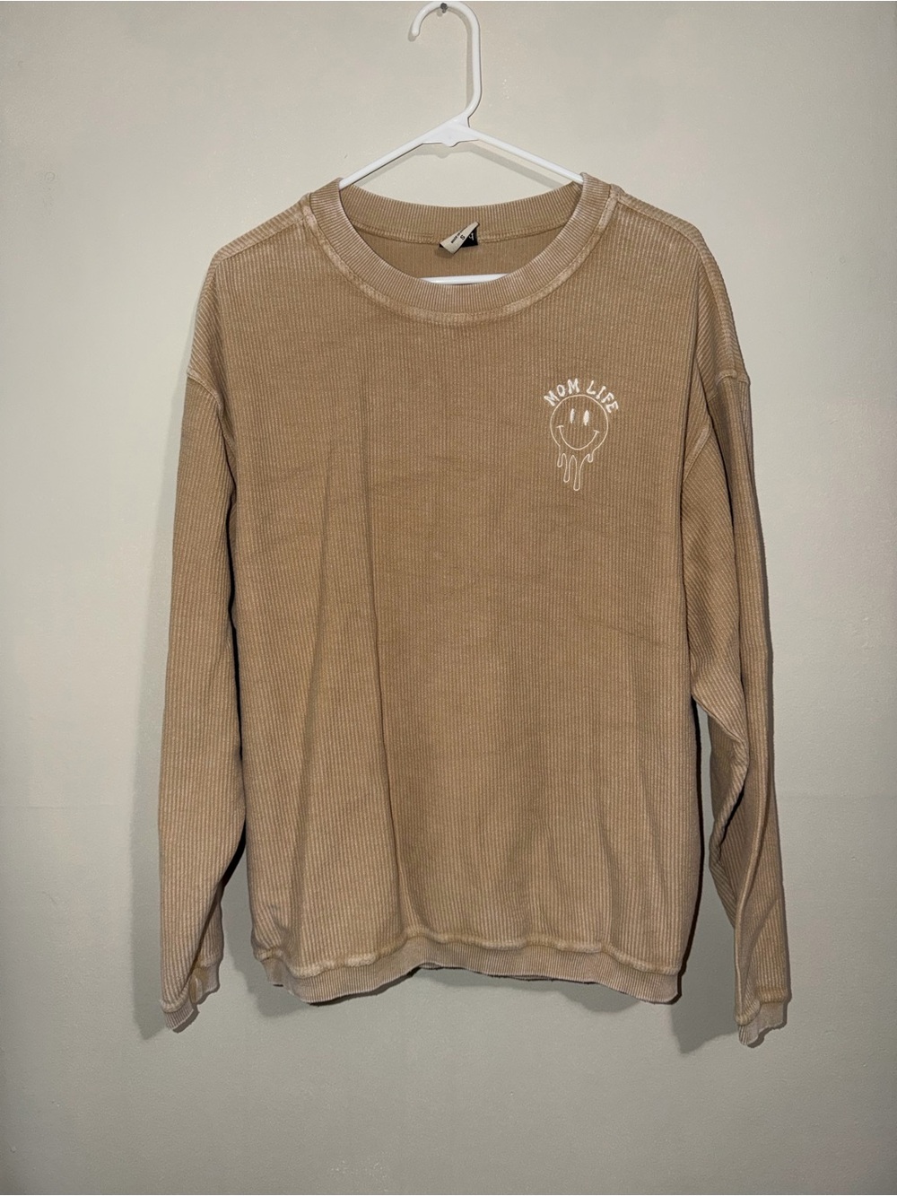 Chicka D Women’s Small Tan “Mom Life” Corded Sweatshirt Pullover